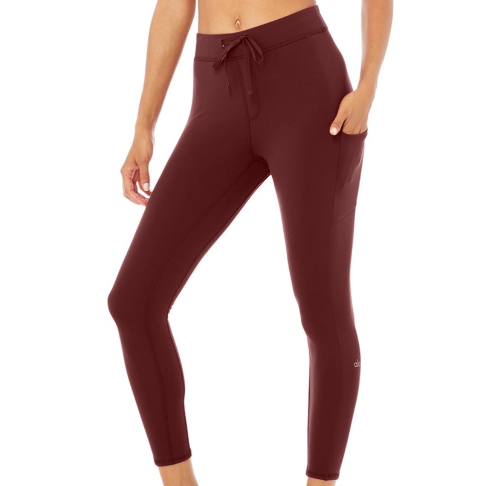 Alo 7/8 HIGH-WAIST CHECKPOINT LEGGING in Cranberry